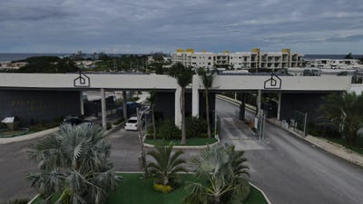 /international/jm/302-paradisiac-beach-club-unit-a302-richmond-st-ann-parish-310107758296/