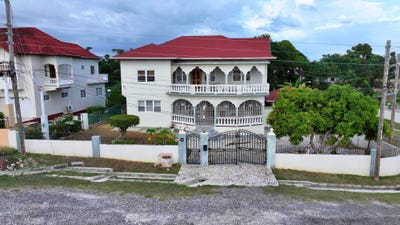 /international/jm/100-black-river-flat-rocks-black-river-st-elizabeth-parish-310107424818/