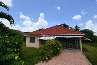 /international/jm/30-rose-avenue-four-paths-clarendon-310108327408/