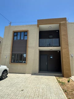 /international/jm/305-oak-estate-bernard-lodge-saint-catherine-parish-310108458665/
