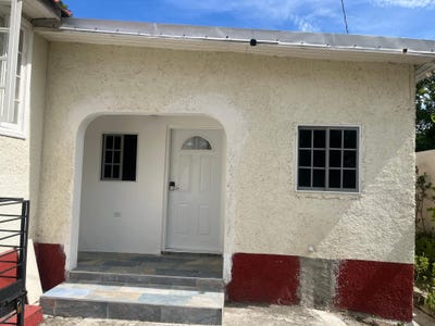 /international/jm/sandhurst-crescent-kingston-6-st-andrew-parish-310108951976/