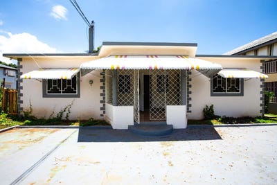 /international/jm/19-johnson-crescent-tryall-spanish-town-saint-catherine-parish-310108308976/