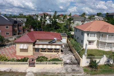 /international/jm/mahoganydr-olive-park-bybrook-lot-70-santa-cruz-st-elizabeth-parish-310103783976/?lang=fr