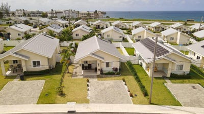 /international/jm/42-seaweed-point-hanover-parish-310107297417/