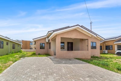 /international/jm/93-oak-estate-greater-portmore-saint-catherine-parish-310108993818/
