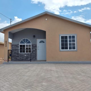 /international/jm/533-phoenix-park-village-2-greater-portmore-saint-catherine-parish-310101247285/