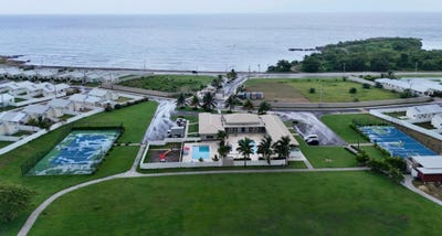 /international/jm/oceanpointe-hanover-unit-176-90-hopewell-hanover-parish-310107588825/