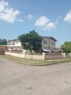 /international/jm/5-miraflores-drive-kingst-kingston-19-st-andrew-parish-310108993677/