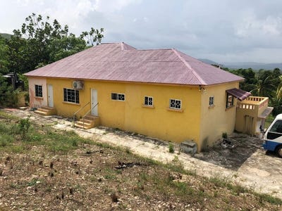 /international/jm/santa-cruz-p-o-st-eliza-rocky-hill-st-elizabeth-parish-310107589764/