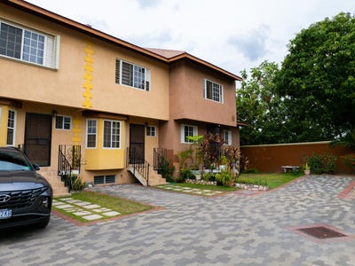 /international/jm/11-braemar-ave-unit-1-kingston-5-st-andrew-parish-310105964046/