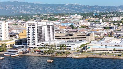 /international/jm/2-4-king-street-unit-2-kingston-kingston-parish-310108160128/