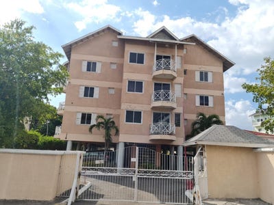 /international/jm/15-1-2-kensington-crescent-king-unit-46-kingston-5-st-andrew-parish-310101408702/?lang=en