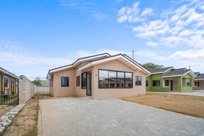 /international/jm/39-oak-estate-greater-portmore-saint-catherine-parish-310101077545/