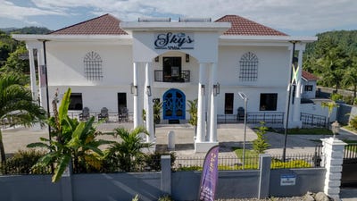 /international/jm/1-sixth-ave-buff-bay-jamaica-buff-bay-portland-parish-310108053511/