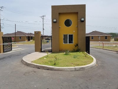 /international/jm/286-sun-close-old-harbour-saint-catherine-parish-310108103586/