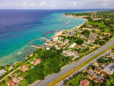 /international/jm/7-fdr-runaway-bay-ocho-rios-st-ann-parish-310101203101/