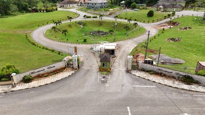 /international/jm/moorlands-estate-unit-281-mooreland-manchester-parish-310107525807/