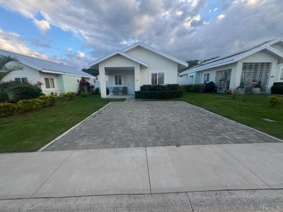 /international/jm/84-oceanpointe-point-hanover-parish-310105942692/