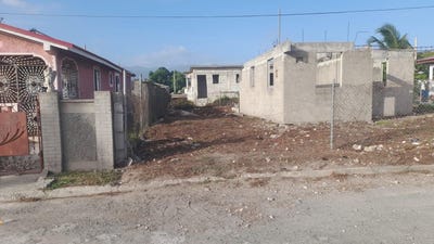 /international/jm/72-oak-glades-kingston-10-kingston-10-st-andrew-parish-310108456918/