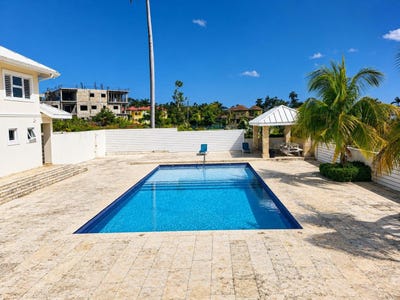 /international/jm/tara-estates-reading-reading-st-james-parish-310108456832/