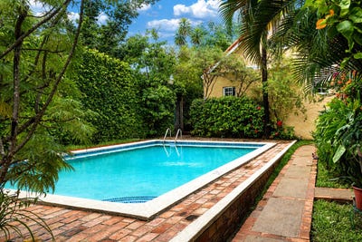 /international/jm/3-hillcrest-avenue-unit-2-kingston-6-st-andrew-parish-310108484950/