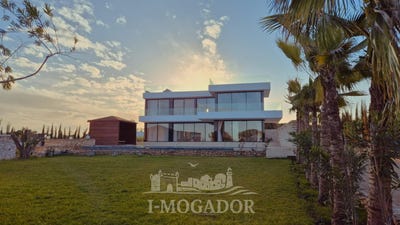 /international/ma/essaouira-marrakesh-tensift-el-haouz-310107793947/