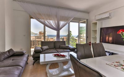 /international/me/becici-budva-310107359588/