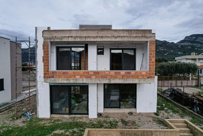 /international/me/modern-house-in-bar-with-terrace-and-3-bedrooms-bar-bar-310106781996/