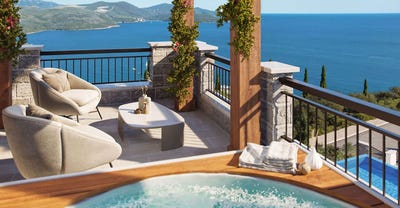 /international/me/lustica-lustica-herceg-novi-municipality-310106742788/