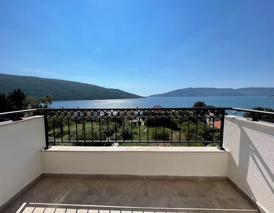 /international/me/chrq-22j-kumbor-montenegro-kumbor-herceg-novi-municipality-310096439736/