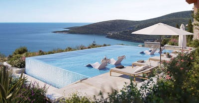 /international/me/lustica-lustica-herceg-novi-municipality-310106742680/