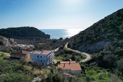 /international/me/petrovac-budva-310106798510/