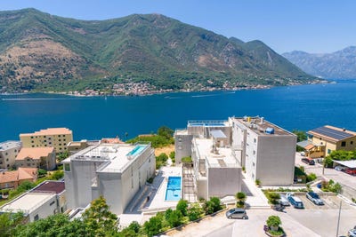 /international/me/kotor-kotor-310107534463/
