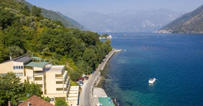 /international/me/kotor-kotor-310105991432/