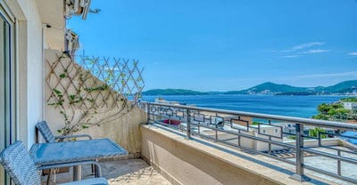 /international/me/budva-budva-310105987533/
