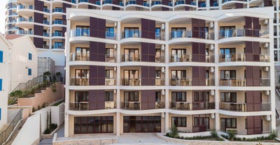 /international/me/becici-becici-budva-310106742736/