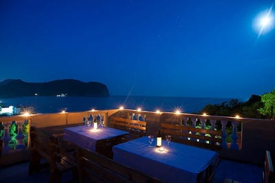 /international/me/budva-budva-310100784984/