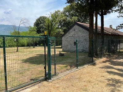 /international/me/a-beautiful-property-with-two-houses-in-the-valley-of-the-zeta-river-montenegro-310104834702/