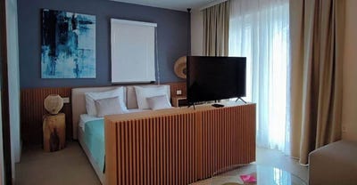 /international/me/budva-budva-310107944406/