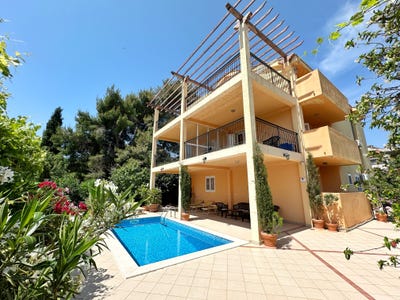 /international/me/mini-hotel-with-pool-and-spa-near-lustica-bay-lustica-tivat-310104832812/