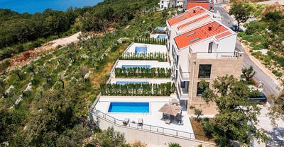 /international/me/rezevici-budva-budva-310105991660/