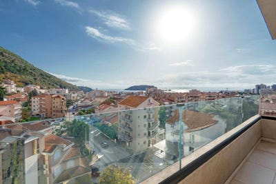 /international/me/budva-budva-310107534682/