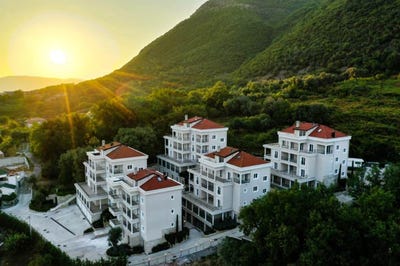 /international/me/apartments-in-villas-in-a-luxury-complex-djenovici-herceg-novi-310104833900/