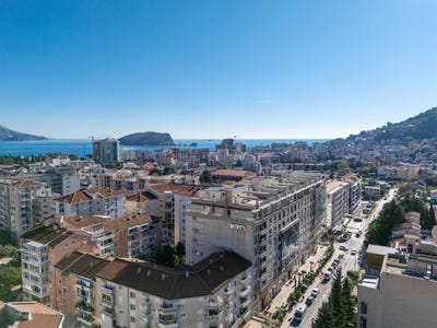 /international/me/budva-budva-310107534636/