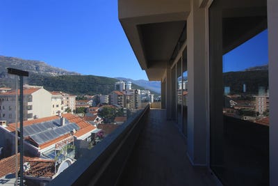/international/me/budva-budva-310100890184/
