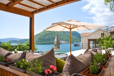 /international/me/perast-kotor-310105348618/