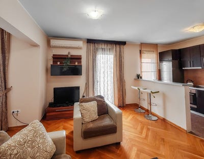 /international/me/budva-budva-310107581480/