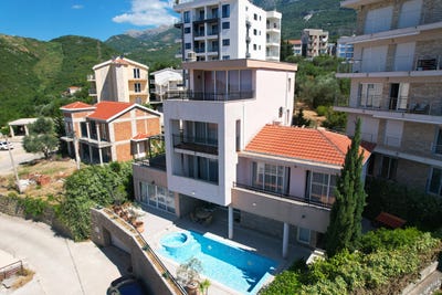 /international/me/sea-view-villa-in-becici-becici-budva-310104834409/