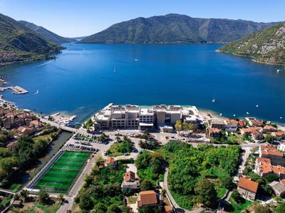 /international/me/risan-kotor-310103618794/