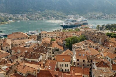/international/me/kotor-kotor-310103769605/